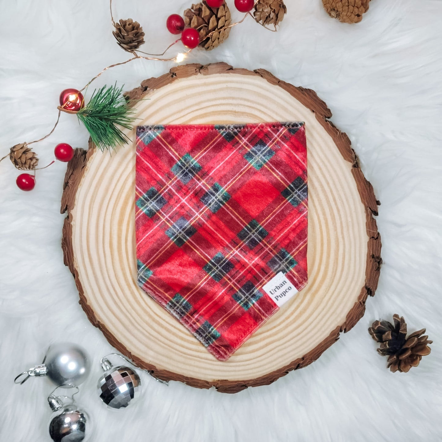 The “Holly Jolly Christmas” bandana