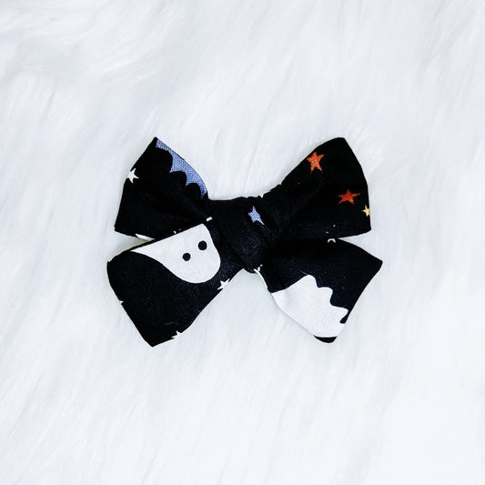 The "Spooky Night" pin wheel hairbow